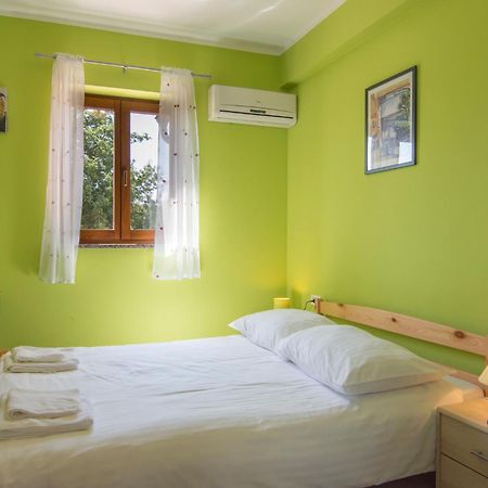 Bed And Breakfast Rogocana Labin  Extérieur photo