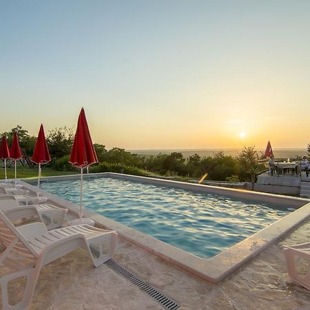 Bed And Breakfast Rogocana Labin  Extérieur photo