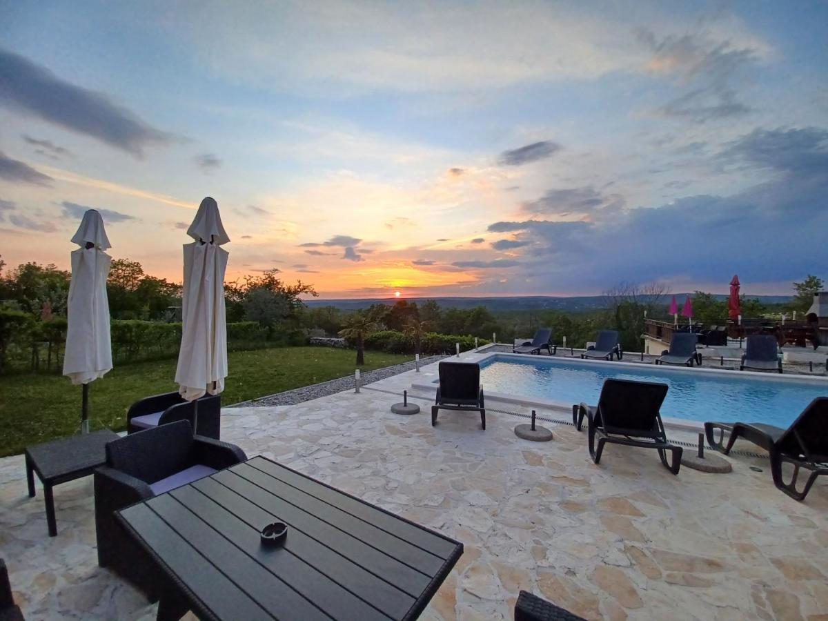 Bed And Breakfast Rogocana Labin  Extérieur photo