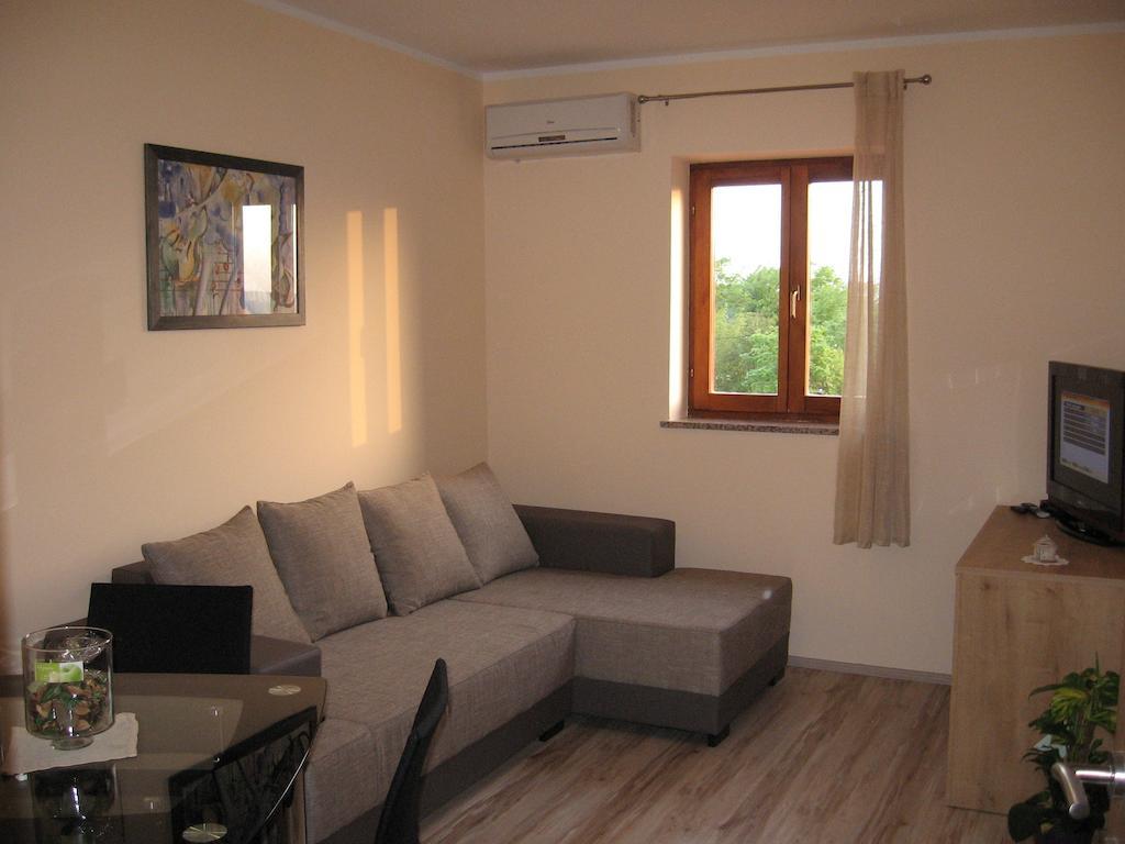 Bed And Breakfast Rogocana Labin  Chambre photo